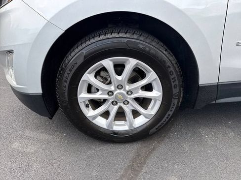 Used 2021 Chevrolet Equinox LS w/ LS Convenience Package FWD image 9