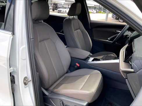 Used 2025 Audi Q5 Premium w/ Convenience Package AWD/4WD image 9