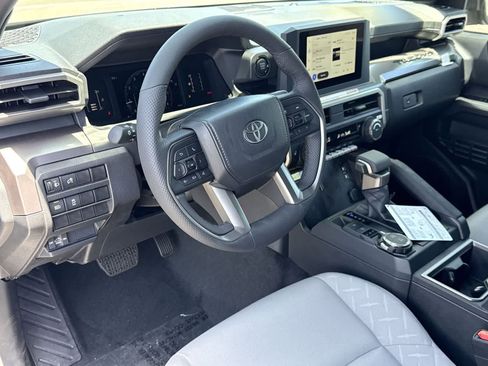 Used 2025 Toyota Tacoma SR5 image 17
