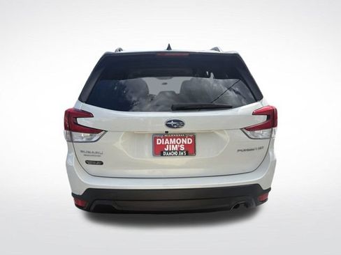 Used 2024 Subaru Forester Premium AWD/4WD image 4