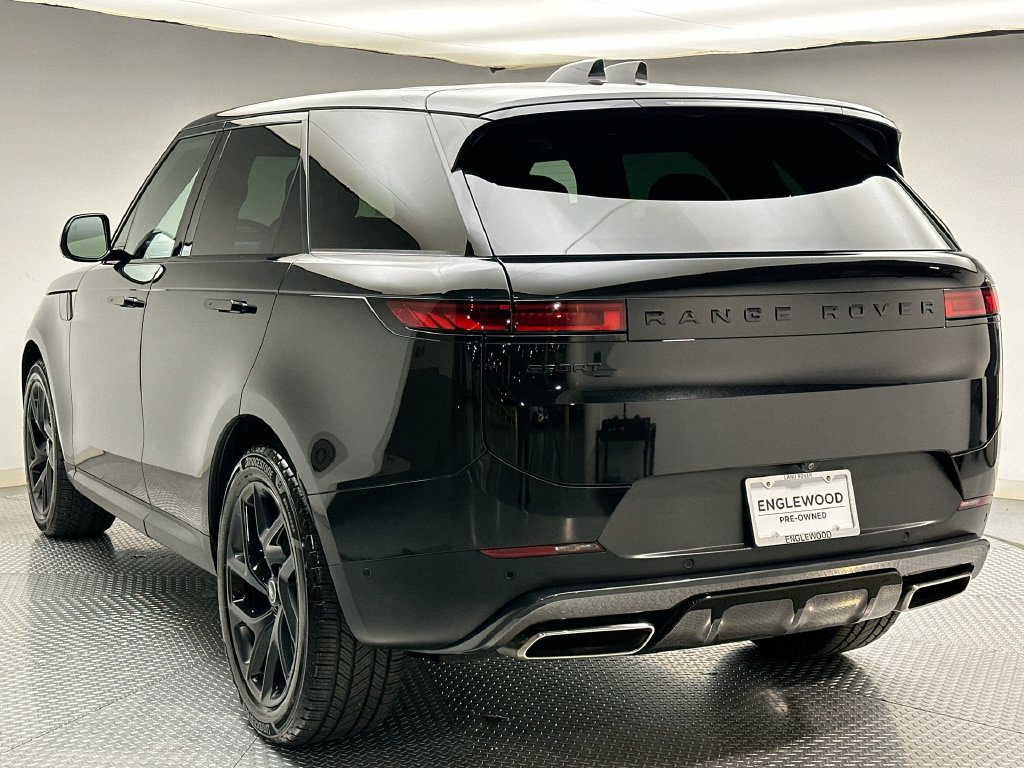 Used 2024 Land Rover Range Rover Sport SE AWD/4WD image 11
