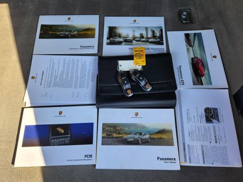 Used 2013 Porsche Panamera GTS image 17