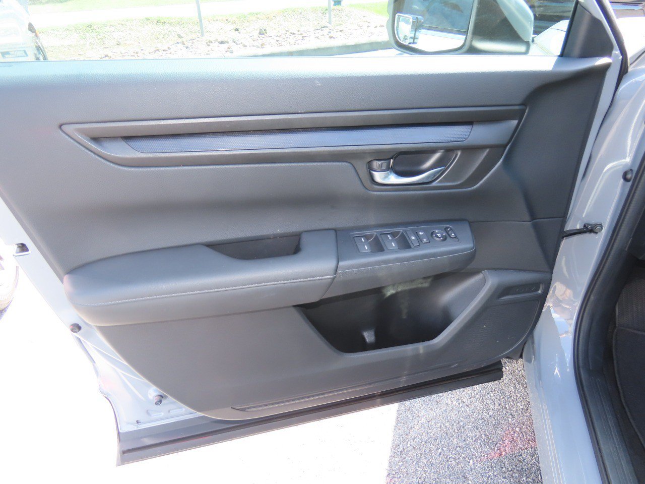Used 2024 Honda CR-V LX image 5