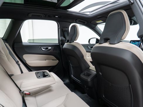 New 2026 Volvo XC60 B5 Core AWD/4WD image 23