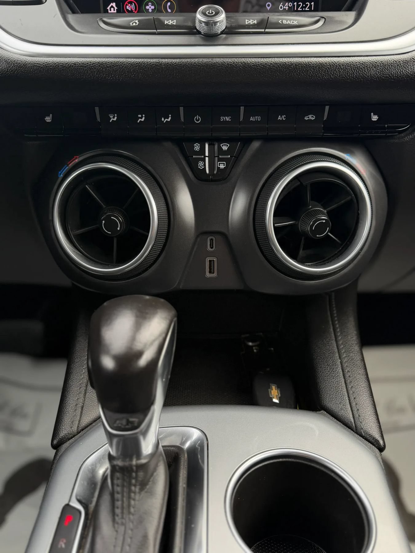 Used 2020 Chevrolet Blazer LT FWD image 18