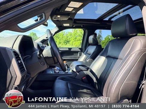 Used 2021 Ford Expedition XLT AWD/4WD image 9