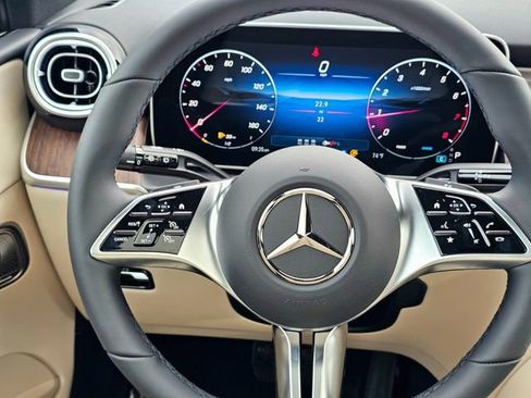 New 2026 Mercedes-Benz GLC 300 4MATIC image 28