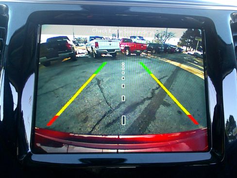 Used 2019 Jeep Cherokee Overland w/ Trailer Tow Group image 28