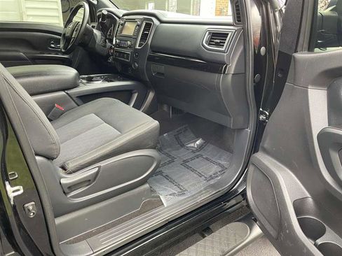 Used 2018 Nissan Titan SV w/ SV Convenience Package image 76