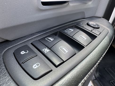 Used 2021 RAM 2500 Big Horn AWD/4WD image 10