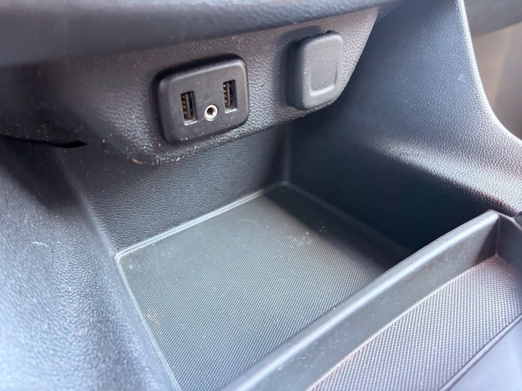 Used 2018 Chevrolet Traverse LT FWD image 19