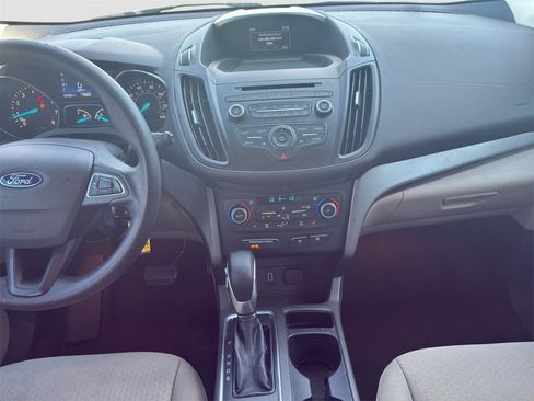 Used 2018 Ford Escape SE image 18
