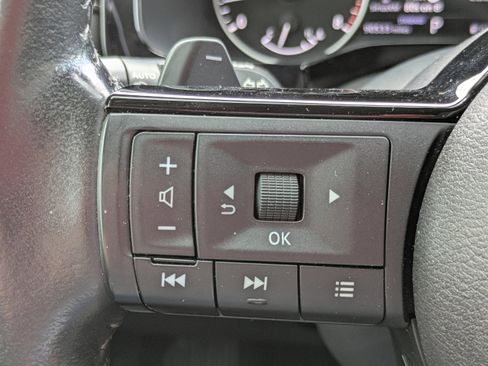 Used 2022 Nissan Pathfinder SL FWD image 21