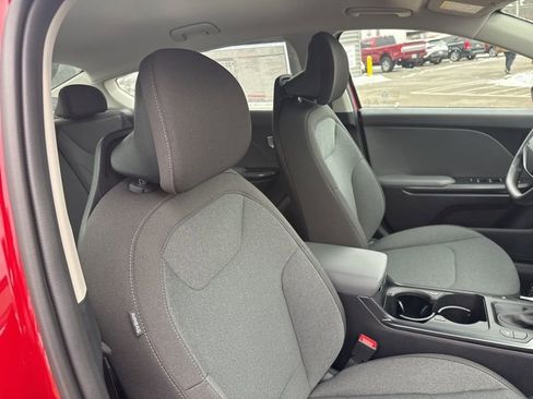 New 2025 Kia K4 LXS image 13
