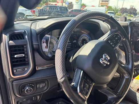 Used 2019 RAM 1500 Limited AWD/4WD image 17