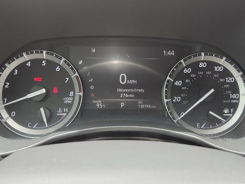 Used 2021 Toyota Highlander XLE FWD image 23