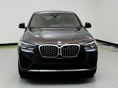 Used 2022 BMW X4 xDrive30i w/ Parking Assistance Package image 2