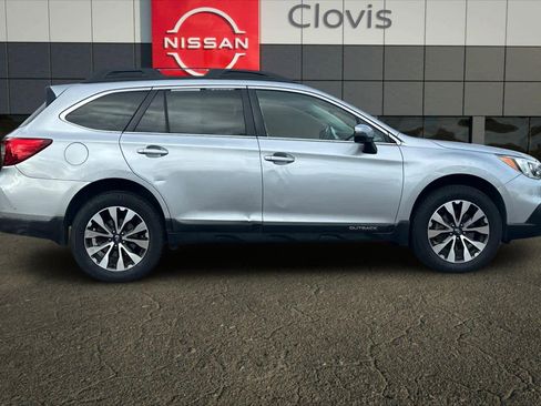 Used 2016 Subaru Outback 2.5i Limited image 9