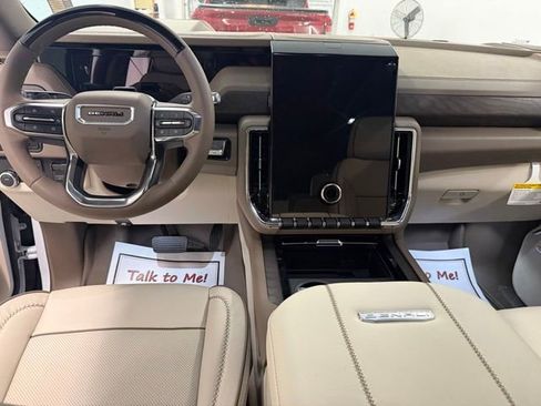 New 2026 GMC Yukon Denali w/ Denali Reserve Package RWD image 17