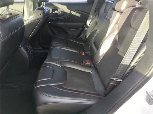 Used 2019 Jeep Cherokee Trailhawk w/ Comfort/Convenience Group image 19