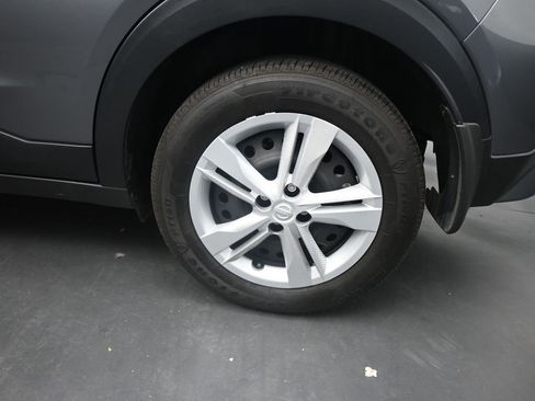 Used 2024 Nissan Kicks S image 21