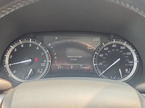Used 2021 Toyota Highlander XLE AWD/4WD image 31