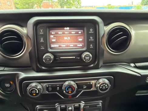 Used 2020 Jeep Wrangler Unlimited Sport S AWD/4WD image 24