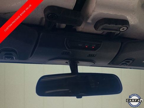 Certified 2022 Jeep Gladiator Willys image 37