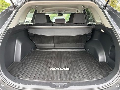 Used 2023 Toyota RAV4 LE image 17