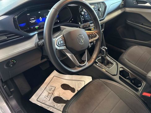 Certified 2024 Volkswagen Taos SE image 22
