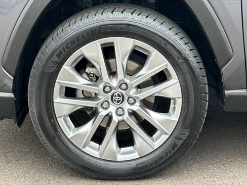 Used 2019 Toyota RAV4 XLE Premium w/ Advanced Technology Package AWD/4WD image 25