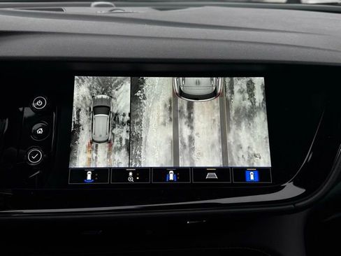 Used 2022 Buick Envision Avenir w/ Technology Package II image 41