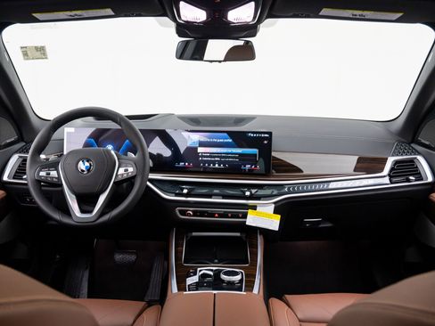 New 2026 BMW X5 xDrive40i w/ Climate Comfort Package image 10