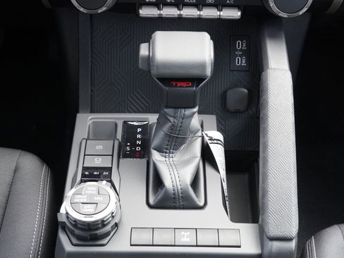 New 2025 Toyota Tacoma TRD Off-Road image 34