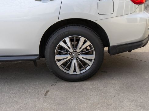 Used 2019 Nissan Pathfinder SL image 33