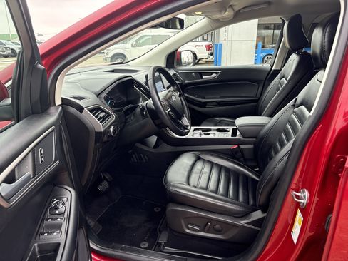 Used 2023 Ford Edge SEL w/ Convenience Package image 12