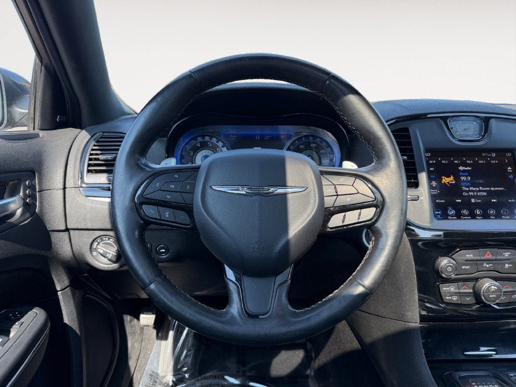 Used 2019 Chrysler 300 S w/ 300S Premium Group AWD/4WD image 14