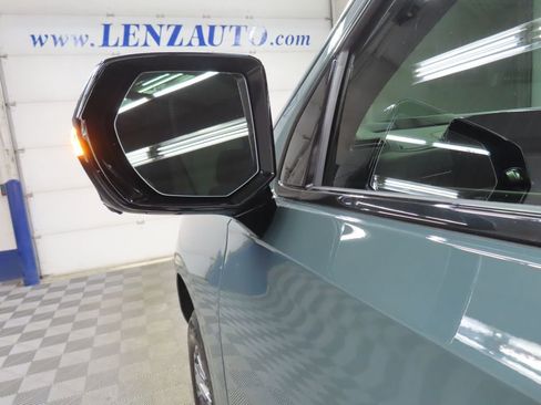 Used 2026 Chevrolet Tahoe Z71 w/ Comfort Package AWD/4WD image 78
