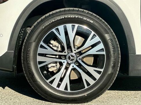 Certified 2025 Mercedes-Benz GLA 250 image 37