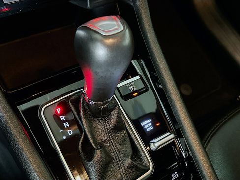 Used 2025 Jeep Compass Limited image 24