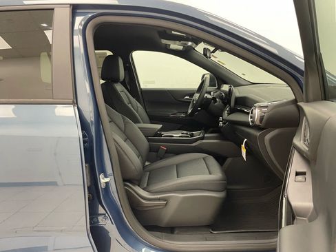 New 2027 Chevrolet Equinox LT w/ Convenience Package II AWD/4WD image 14