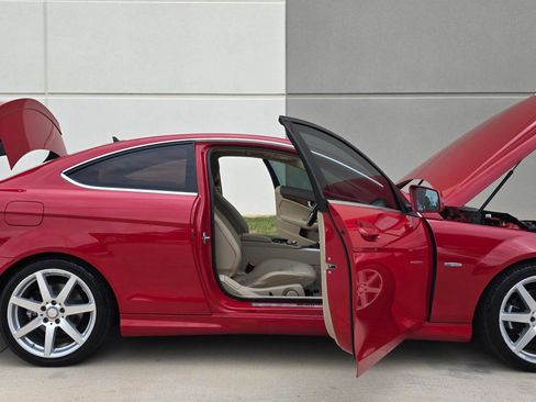 Used 2012 Mercedes-Benz C 250 Coupe image 13