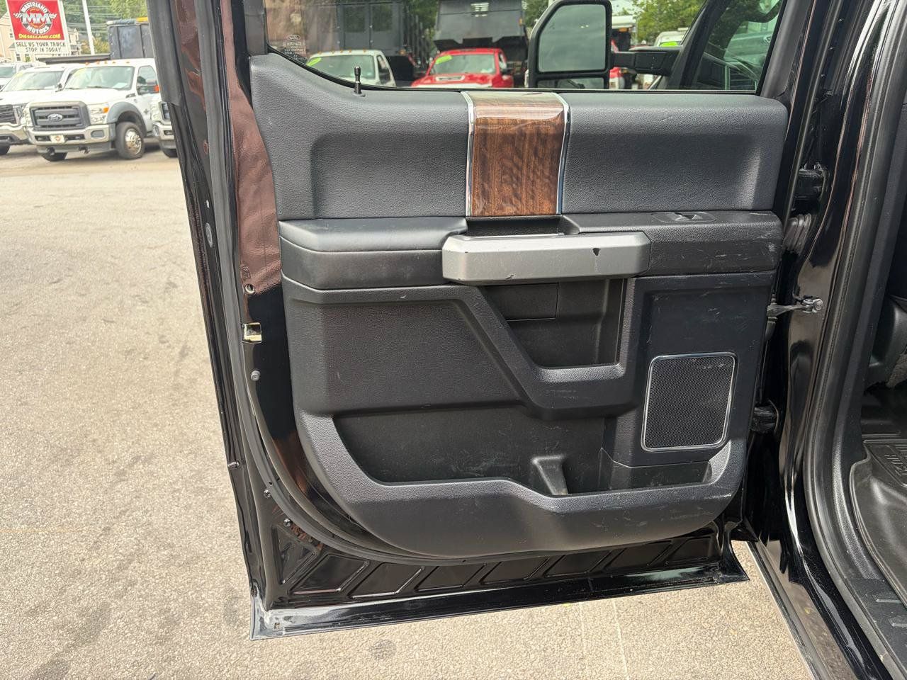 Used 2017 Ford F450 Platinum w/ Platinum Ultimate Package AWD/4WD image 36