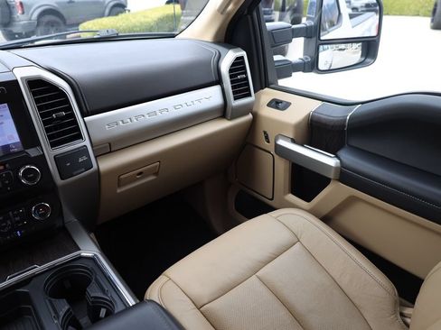 Used 2020 Ford F250 Lariat w/ Chrome Package AWD/4WD image 20