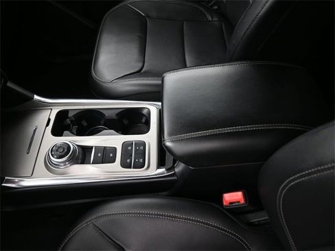 Used 2021 Ford Explorer Limited w/ Equipment Group 301A image 9