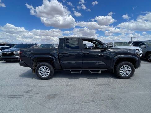 Used 2024 Toyota Tacoma SR5 AWD/4WD image 2