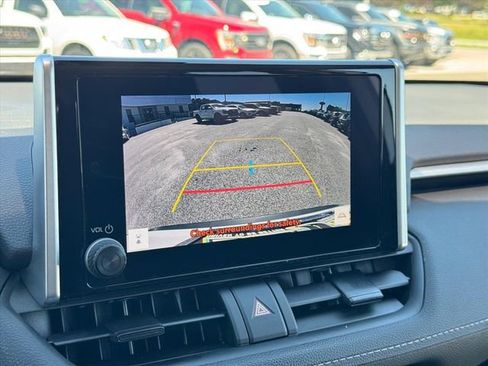 Used 2023 Toyota RAV4 XLE AWD/4WD image 23