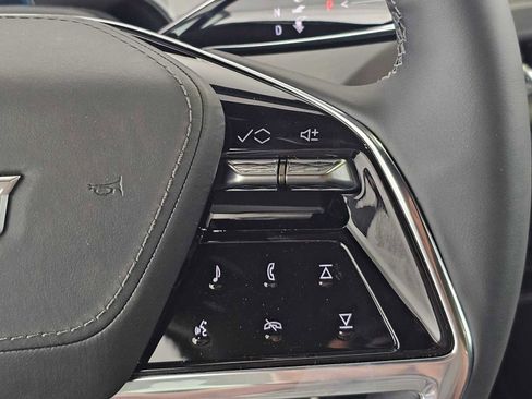 New 2026 Cadillac Vistiq Premium Luxury w/ LPO, Floor Liner Package image 26