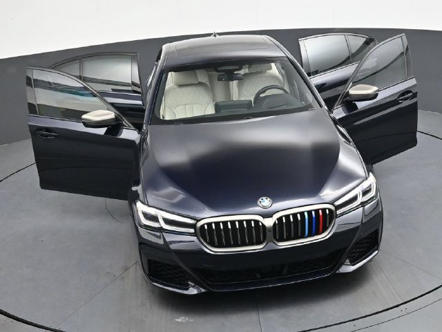 Used 2023 BMW M550i xDrive w/ Dynamic Handling Package AWD/4WD image 35