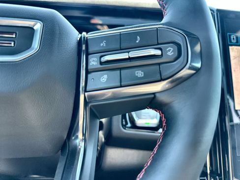New 2026 GMC Yukon XL AT4 Ultimate w/ LPO, Floor Liner Package AWD/4WD image 32